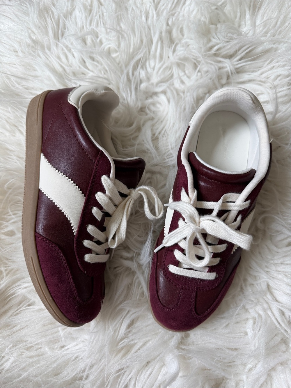 Women’s Burgundy and White Low-Top Sneakers - Picture 1 of 2